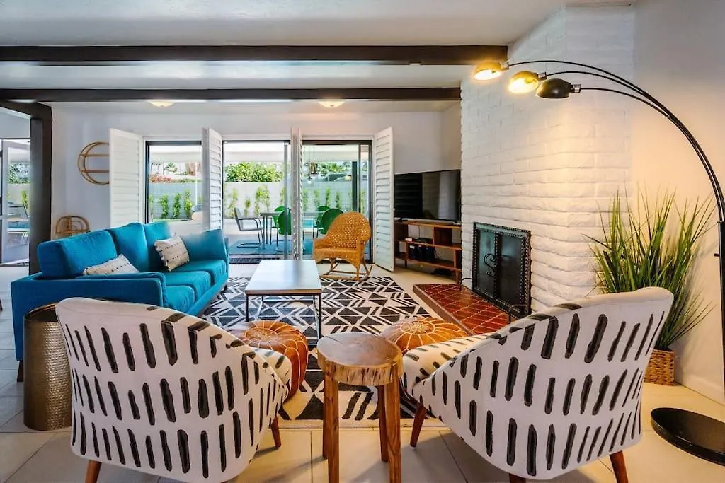 Mountain View Mid-Century Villa Palm Springs